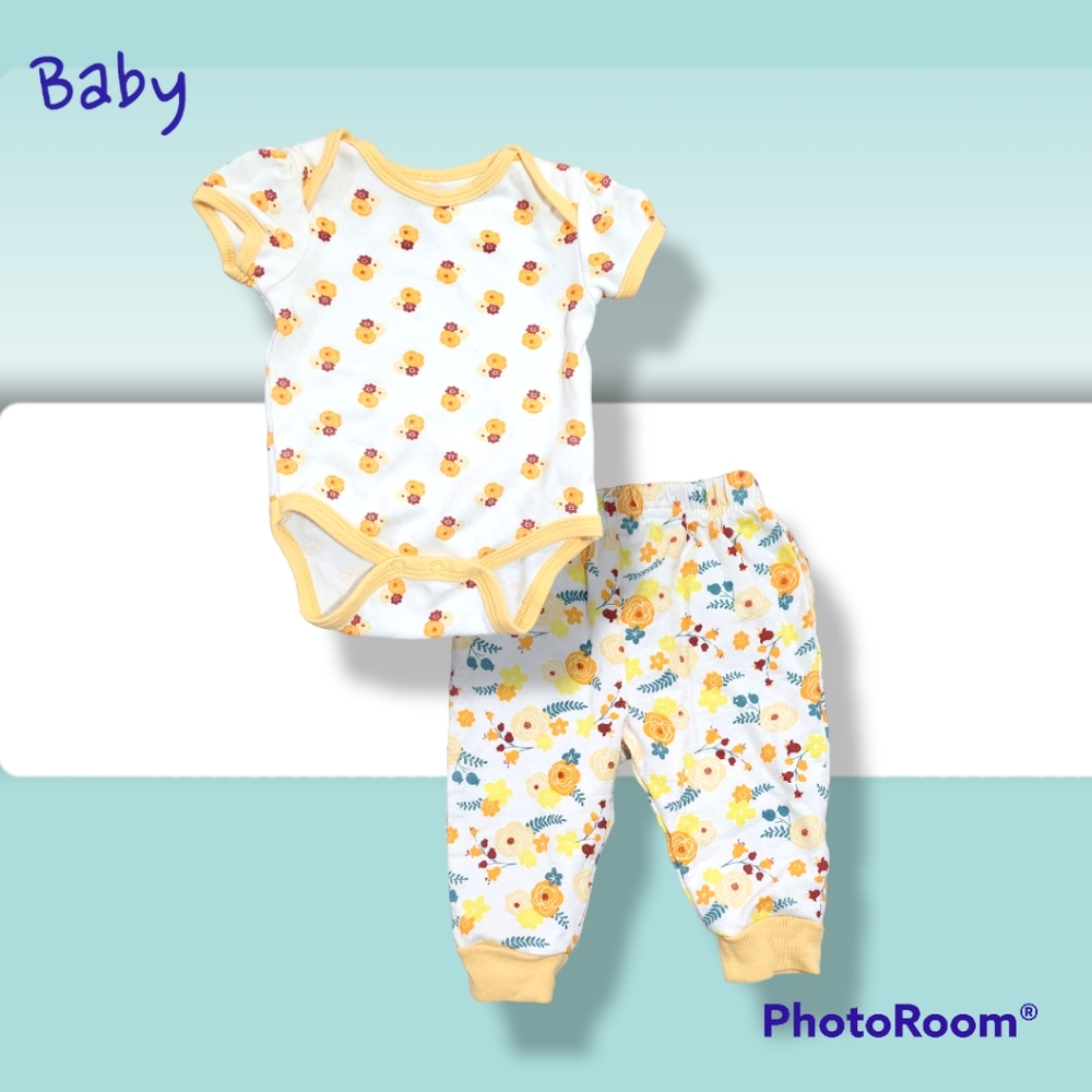 NWOT Baby Gear 2 Piece Set Size 0-3 months